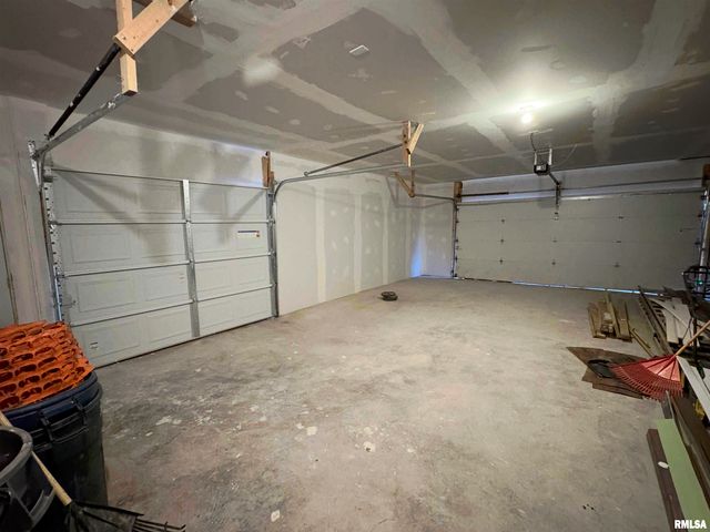 1111 N WALNUT Street, Springfield, IL 62702