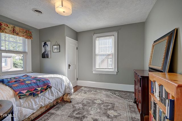 1125 Euclid Avenue, Bristol, VA 24201