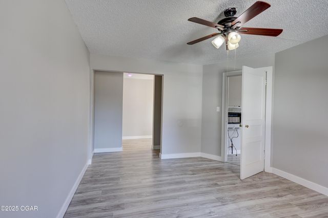 1002 Roosevelt Avenue 4, Joplin, MO 64801