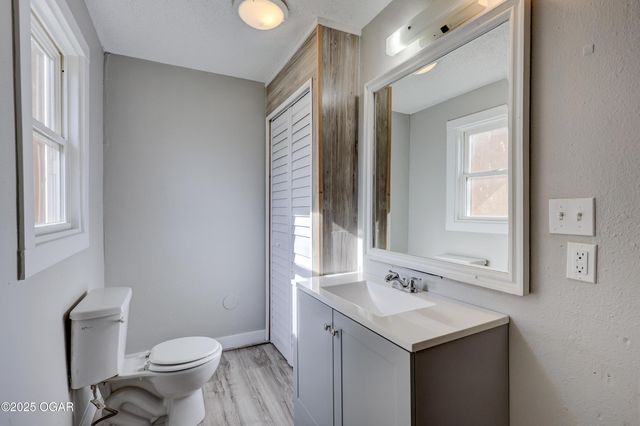 1002 Roosevelt Avenue 4, Joplin, MO 64801