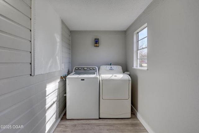 1002 Roosevelt Avenue 4, Joplin, MO 64801