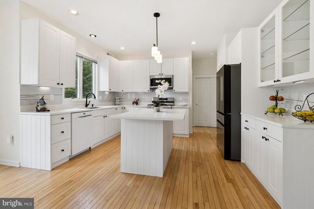 7 FLANDERS VALLEY CT, Skillman, NJ 08558