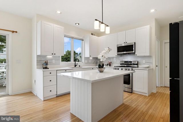 7 FLANDERS VALLEY CT, Skillman, NJ 08558