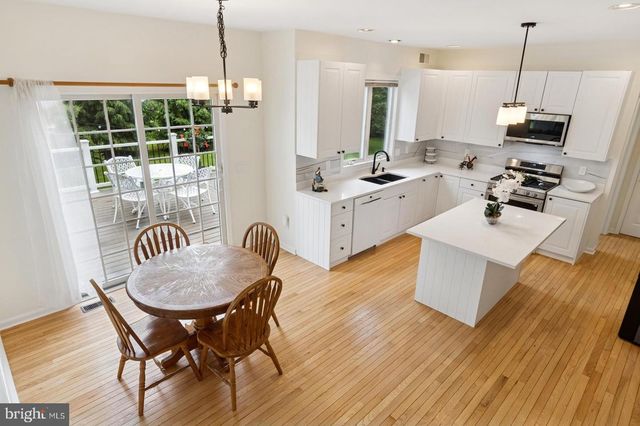 7 FLANDERS VALLEY CT, Skillman, NJ 08558