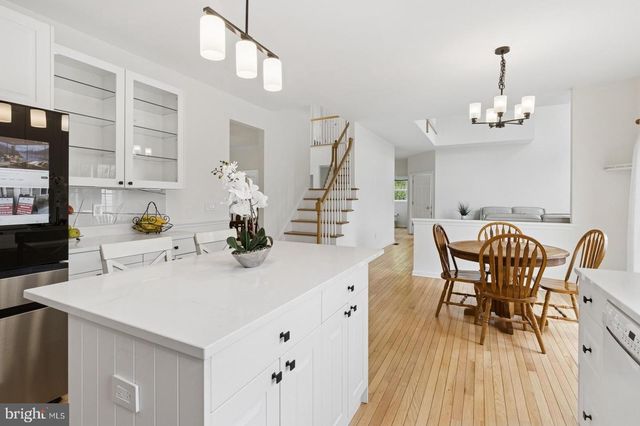 7 FLANDERS VALLEY CT, Skillman, NJ 08558