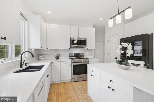 7 FLANDERS VALLEY CT, Skillman, NJ 08558