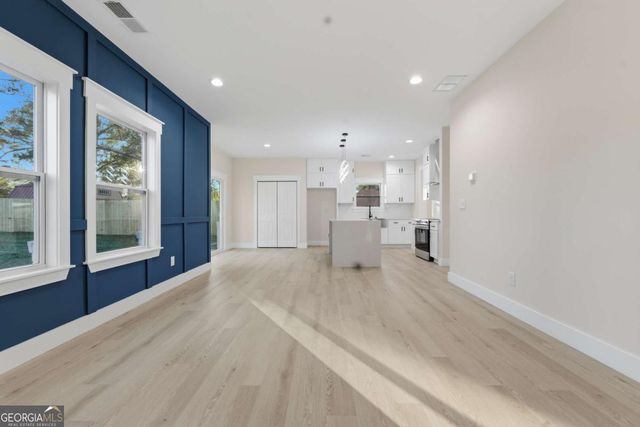 1043 Mccalla Street NE, Conyers, GA 30012