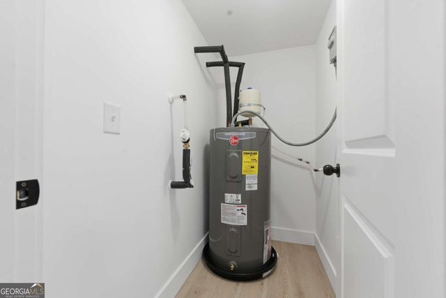 1043 Mccalla Street NE, Conyers, GA 30012