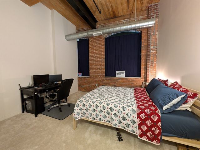 160 Fremont 213, Worcester, MA 01603