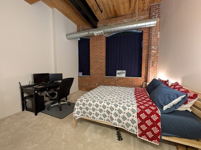 160 Fremont 213, Worcester, MA 01603