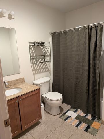 160 Fremont 213, Worcester, MA 01603