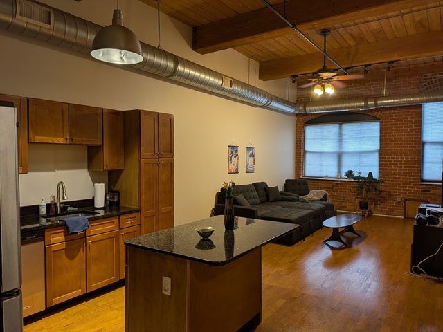 160 Fremont 213, Worcester, MA 01603