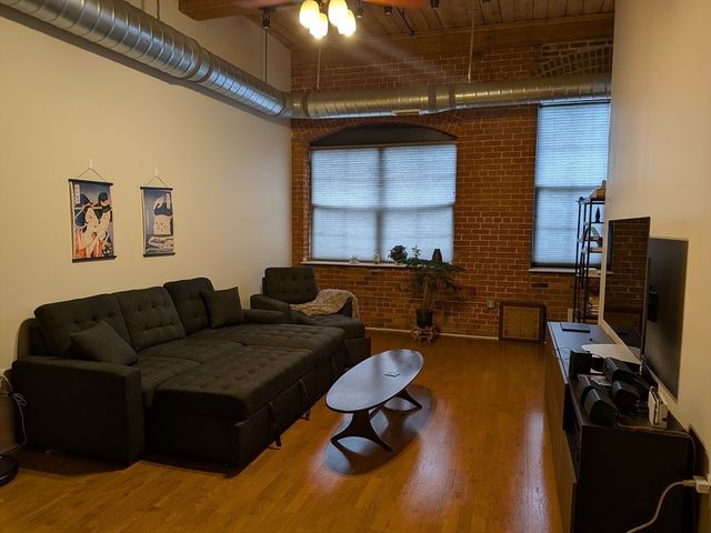 160 Fremont 213, Worcester, MA 01603