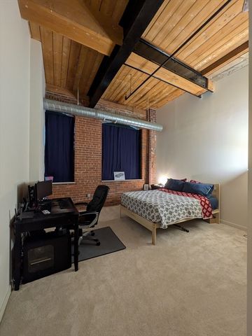 160 Fremont 213, Worcester, MA 01603