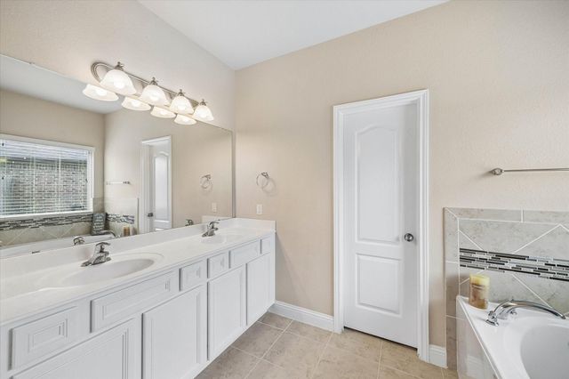 3805 Enchanted Timbers Lane, Spring, TX 77386