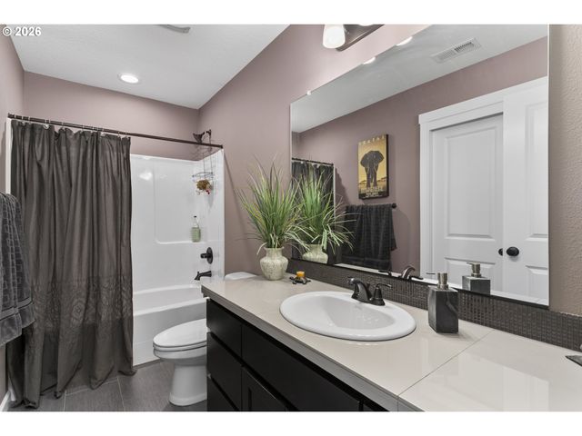5897 Se 33RD St, Gresham, OR 97080
