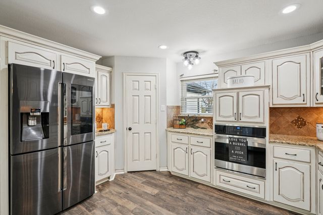 10072 Manor Way, Forney, TX 75126