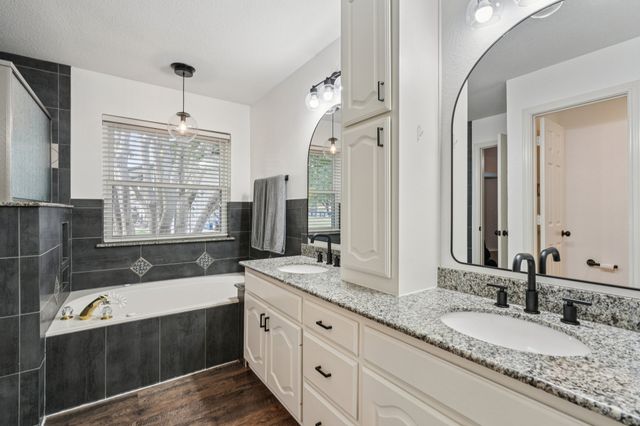 10072 Manor Way, Forney, TX 75126