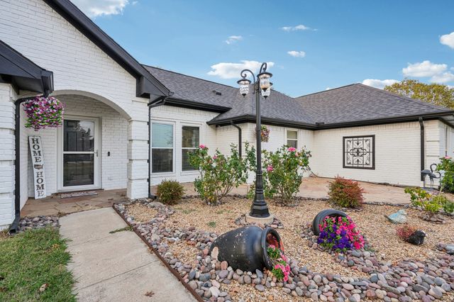 10072 Manor Way, Forney, TX 75126