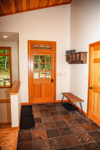 32 Seneca Trail, Jay, NY 12941