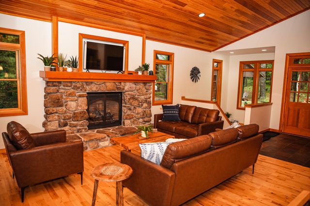 32 Seneca Trail, Jay, NY 12941