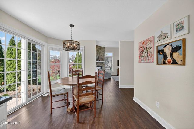 4742 Middle, Monclova, OH 43542