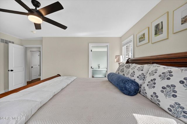 4742 Middle, Monclova, OH 43542