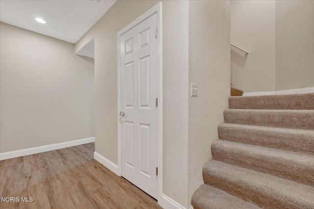 4742 Middle, Monclova, OH 43542