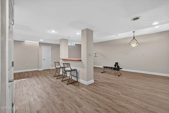 4742 Middle, Monclova, OH 43542