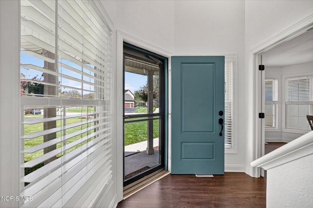 4742 Middle, Monclova, OH 43542