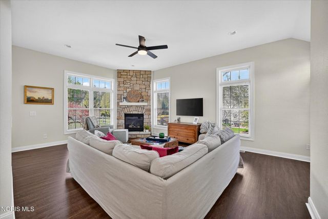 4742 Middle, Monclova, OH 43542