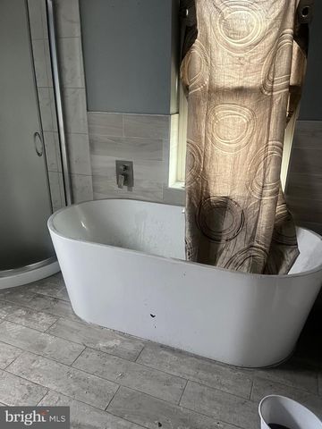 1017 N PINE ST, Wilmington, DE 19801