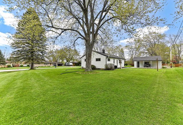 3351 Carol COURT, Oak Creek, WI 53154