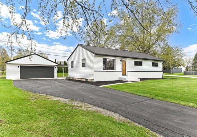 3351 Carol COURT, Oak Creek, WI 53154