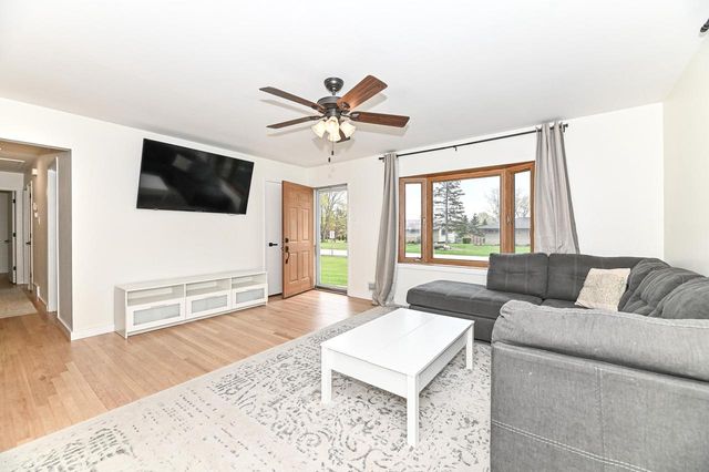 3351 Carol COURT, Oak Creek, WI 53154