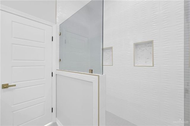 8110 N 49th Lane, Mcallen, TX 78504