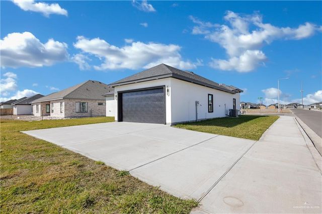 8110 N 49th Lane, Mcallen, TX 78504