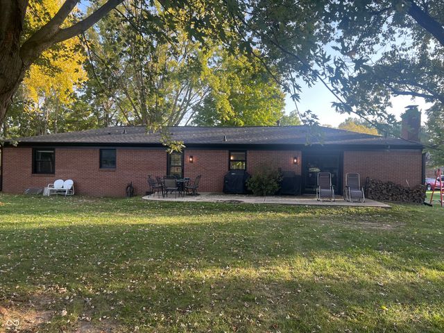 6876 Connie Drive, Avon, IN 46123