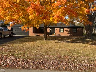 6876 Connie Drive, Avon, IN 46123