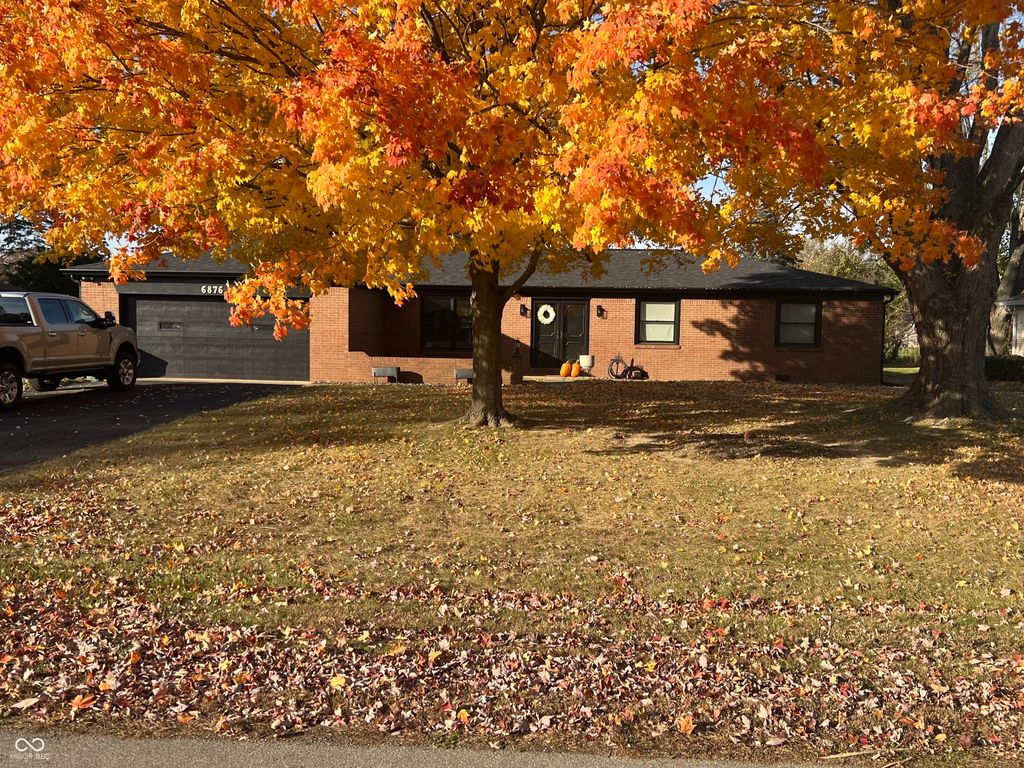 6876 Connie Drive, Avon, IN 46123