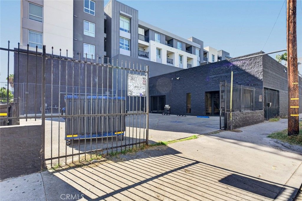 11105 Weddington, North Hollywood, CA 91601 — photo 3