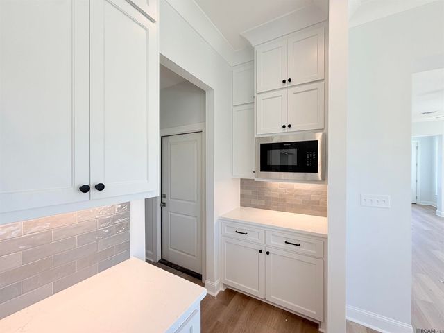 36176 Belle Parc Ave, Geismar, LA 70734