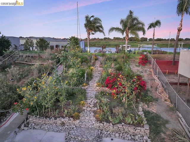 5108 Sandmound Blvd, Oakley, CA 94561