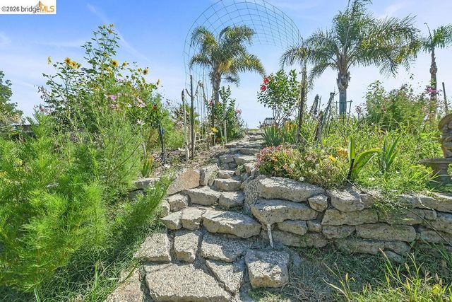 5108 Sandmound Blvd, Oakley, CA 94561
