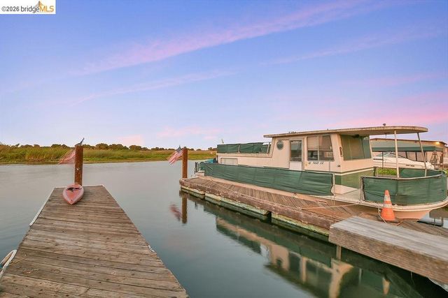 5108 Sandmound Blvd, Oakley, CA 94561