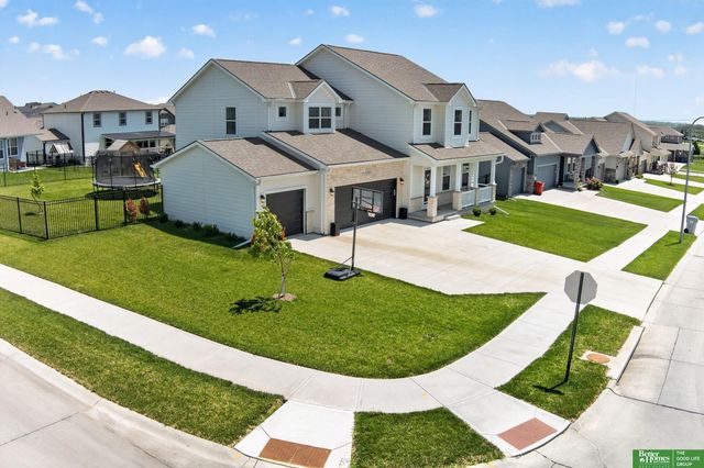 12103 S 208th Avenue, Gretna, NE 68028