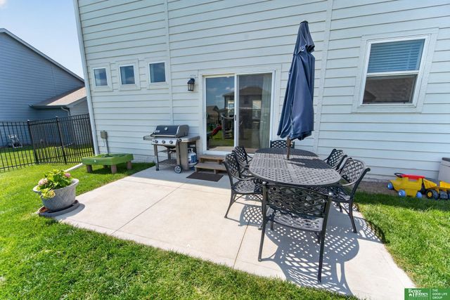 12103 S 208th Avenue, Gretna, NE 68028