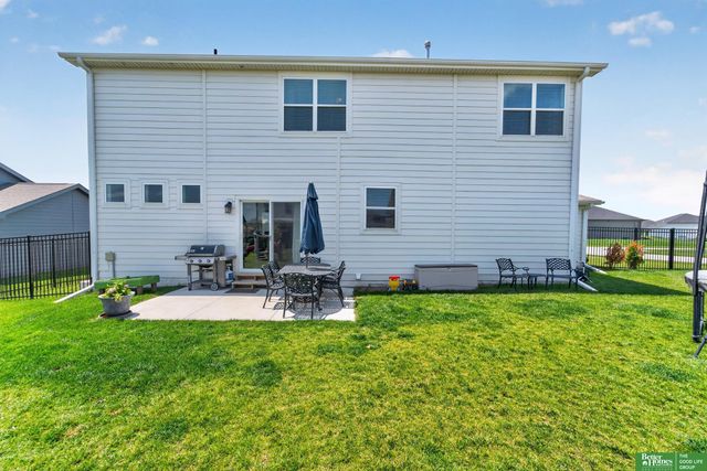 12103 S 208th Avenue, Gretna, NE 68028