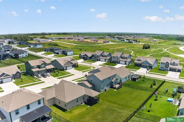 12103 S 208th Avenue, Gretna, NE 68028