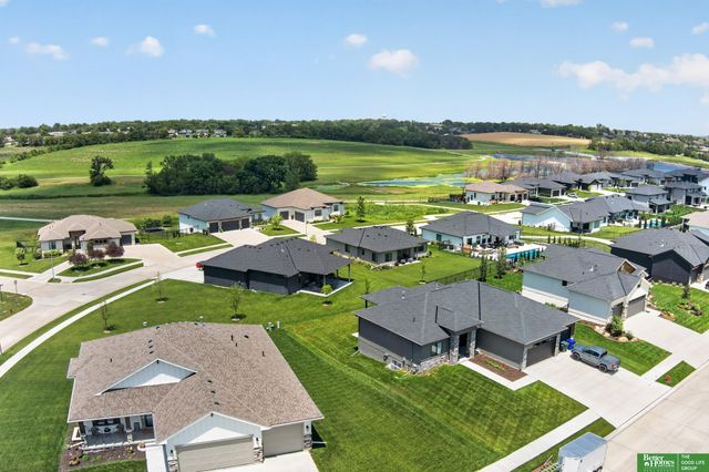 12103 S 208th Avenue, Gretna, NE 68028